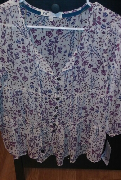 Jolt brand blouse size small. - Picture 2 of 3
